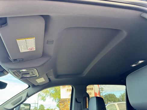 Used 2022 Chevrolet Silverado 3500 LTZ w/ LTZ Premium Package image 29