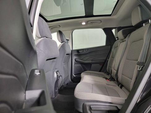 Used 2022 Ford Escape SE w/ SE Sport Appearance Package image 15