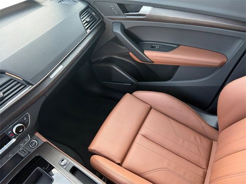 Used 2025 Audi Q5 2.0T Premium Plus w/ Premium Plus Package image 20