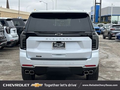 New 2026 Chevrolet Suburban High Country image 5