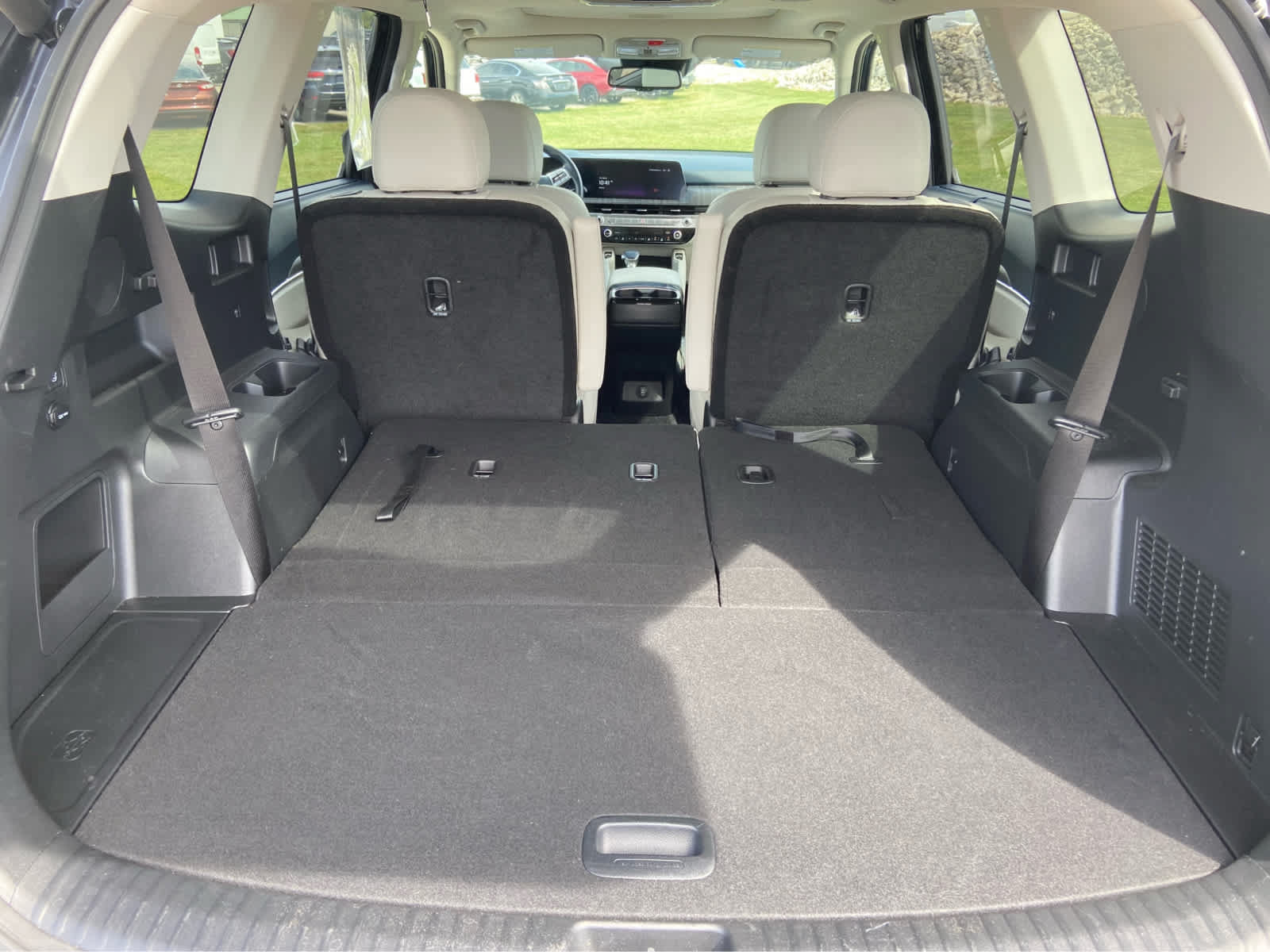 Used 2025 Kia Telluride EX w/ EX Captain's Chair Package FWD image 8