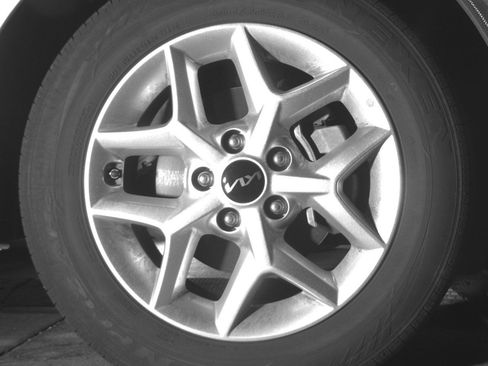 Used 2025 Kia Soul LX w/ LX Technology Package FWD image 13
