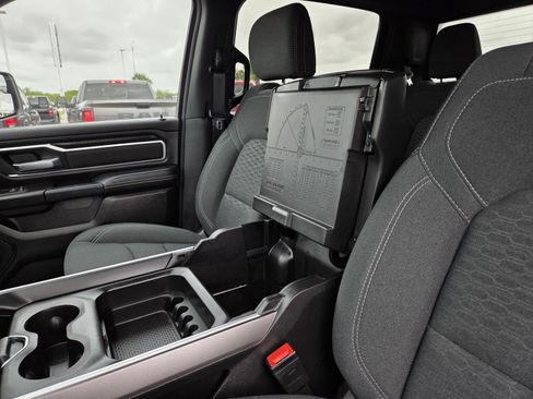 Used 2025 RAM 1500 Big Horn RWD image 32