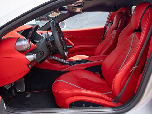Used 2022 Ferrari 812 GTS RWD image 27