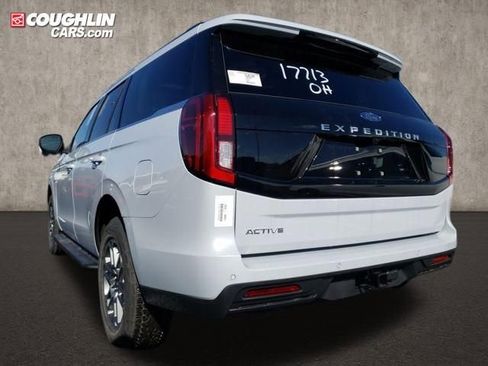 New 2026 Ford Expedition Active image 6