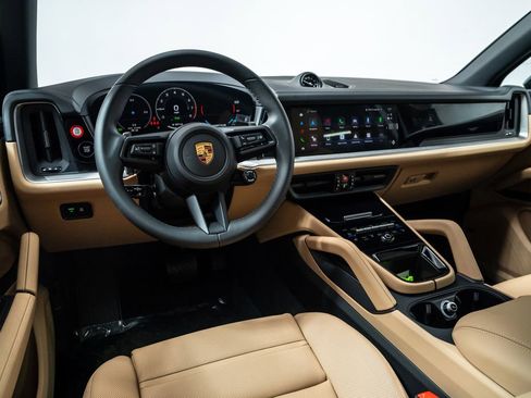 New 2026 Porsche Cayenne E-Hybrid AWD/4WD image 4