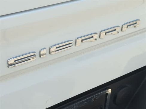 Used 2024 GMC Sierra 1500 SLT image 13