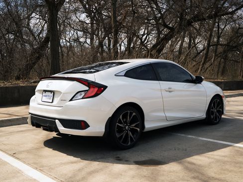 Used 2020 Honda Civic Sport image 9