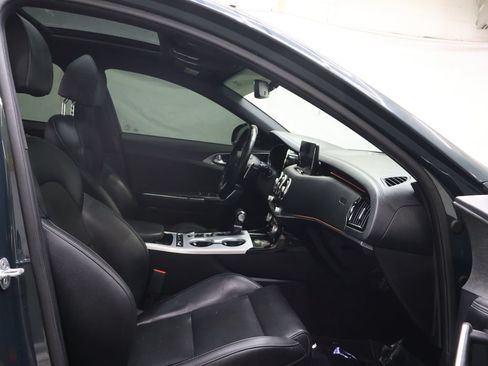 Used 2022 Kia Stinger GT1 RWD image 9