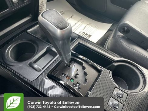 Used 2018 Toyota 4Runner TRD Off-Road Premium AWD/4WD image 15