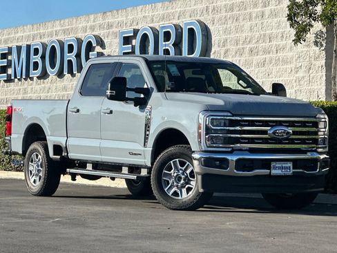 New 2026 Ford F250 Lariat w/ FX4 Off-Road Package image 2