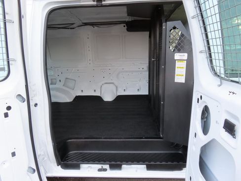 Used 2014 Ford E-150 and Econoline 150 image 12
