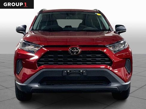 Used 2021 Toyota RAV4 LE image 4