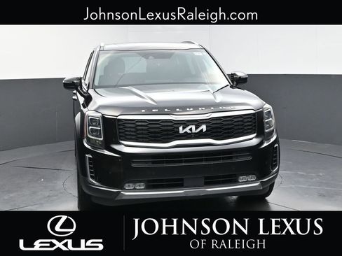 Used 2022 Kia Telluride SX w/ Towing Package FWD image 4