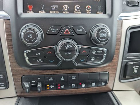 Used 2016 RAM 1500 Laramie w/ Convenience Group image 28