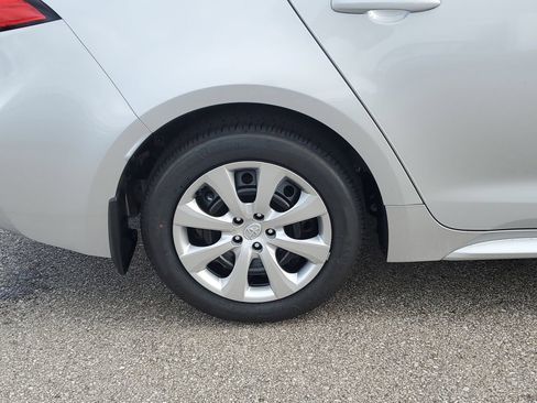 New 2026 Toyota Corolla LE FWD image 5