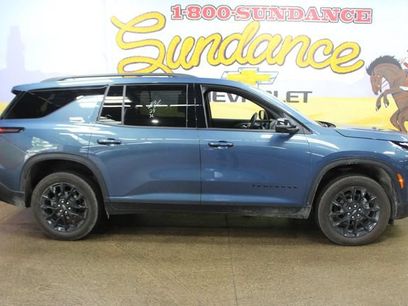 Used 2025 Chevrolet Traverse LT w/ Midnight/Sport Edition