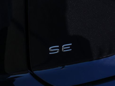 New 2026 Volkswagen Atlas Cross Sport SE image 10