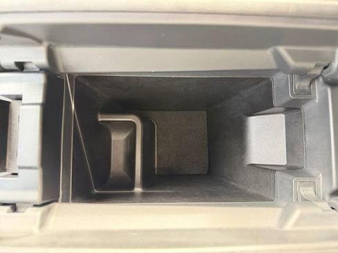 Used 2021 Nissan Rogue SV image 26