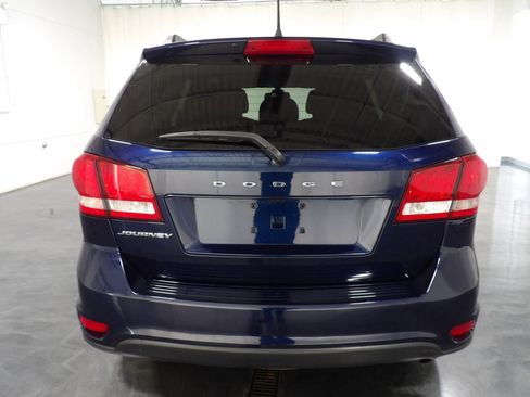 Used 2019 Dodge Journey SE w/ Premium Group FWD image 5