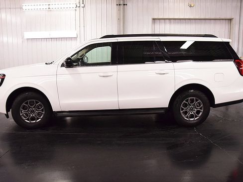 Used 2025 Ford Expedition Max Active image 4