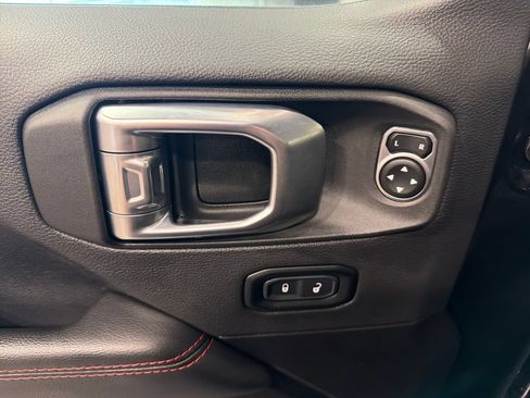 Used 2023 Jeep Gladiator Rubicon w/ Dual Top Group AWD/4WD image 16