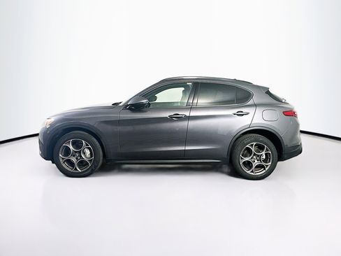 Used 2023 Alfa Romeo Stelvio Sprint image 4