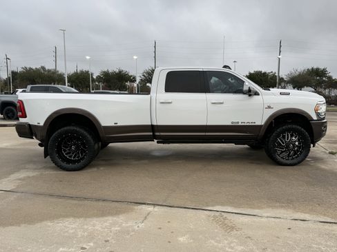 Used 2019 RAM 3500 Limited image 3