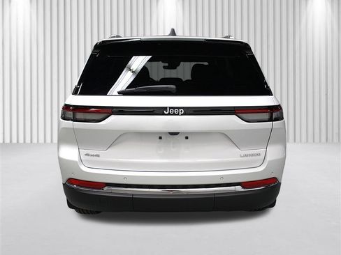 New 2026 Jeep Grand Cherokee Laredo X AWD/4WD image 4