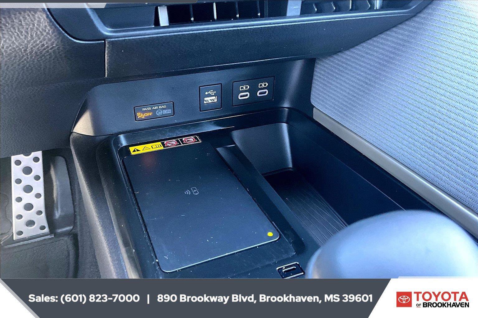 Used 2026 Toyota Camry SE w/ Convenience Package FWD image 23