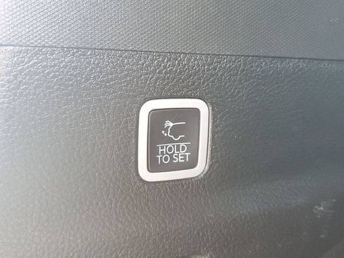 Used 2024 Jeep Wagoneer L Series II w/ Flexible Seating Group RWD image 11