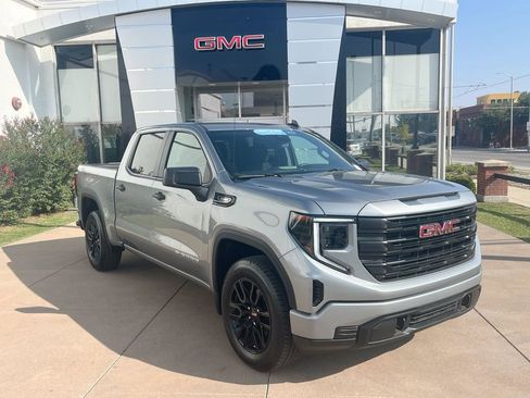 Used 2025 GMC Sierra 1500 Pro w/ Graphite Edition AWD/4WD image 8