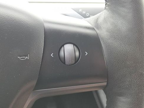 Used 2023 Tesla Model Y Long Range image 11