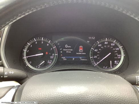Used 2021 Toyota Highlander XLE FWD image 8