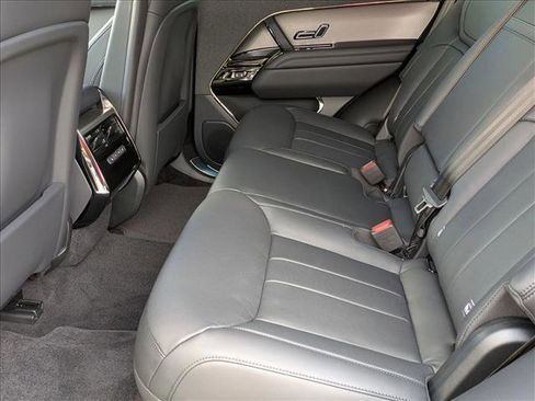 New 2025 Land Rover Range Rover Sport SE image 17