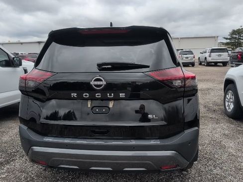 Used 2023 Nissan Rogue SL image 5