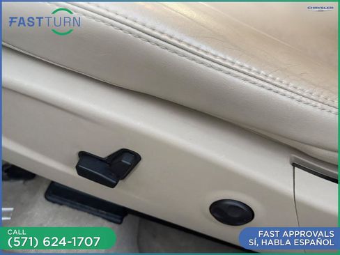 Used 2014 Chrysler 300 w/ Driver Convenience Group RWD image 24