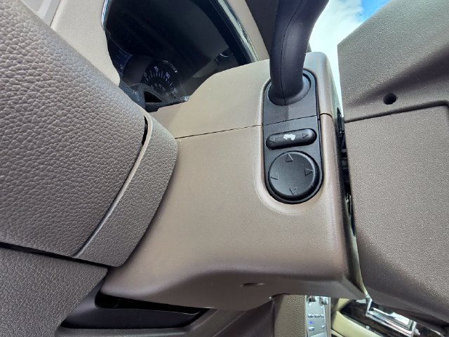 Used 2017 Lincoln Navigator Select AWD/4WD image 24