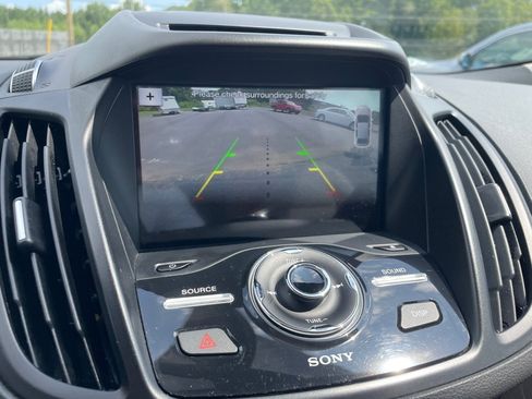 Used 2017 Ford Escape Titanium FWD image 15