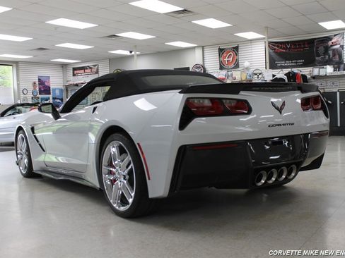 Used 2015 Chevrolet Corvette Stingray Convertible w/ 3LT Preferred Equipment Group RWD image 6