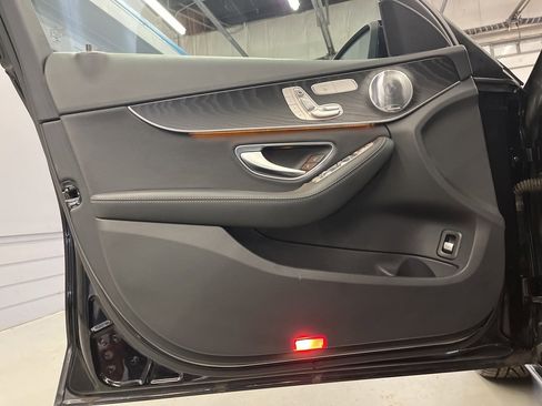 Used 2017 Mercedes-Benz C 300 4MATIC Sedan image 9