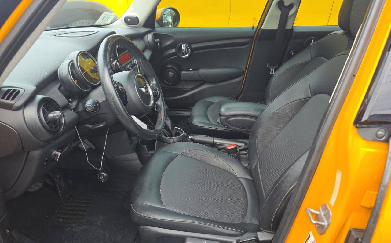 Used 2015 MINI Cooper 4-Door Hardtop FWD image 8