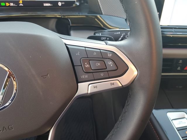 Used 2024 Volkswagen Atlas Peak Edition SEL AWD/4WD image 18