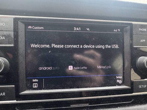 Used 2019 Volkswagen Jetta GLI image 34