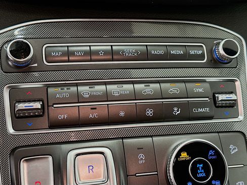 Used 2023 Hyundai Santa Fe XRT image 24