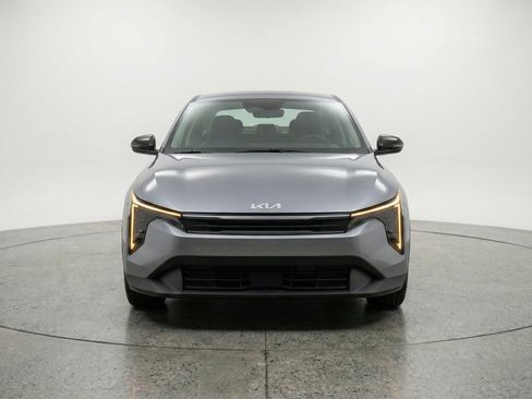 Used 2025 Kia K4 FWD image 2
