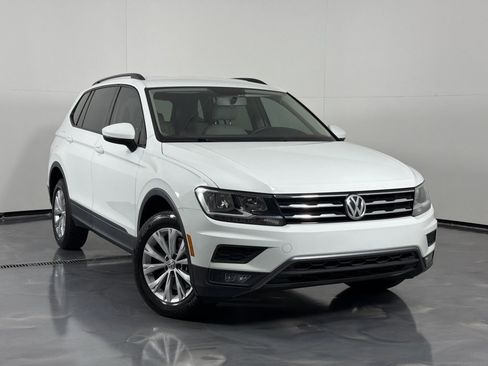 Used 2018 Volkswagen Tiguan S FWD image 2