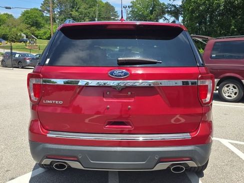Used 2018 Ford Explorer Limited FWD image 4
