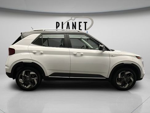 New 2026 Hyundai Venue SEL image 8