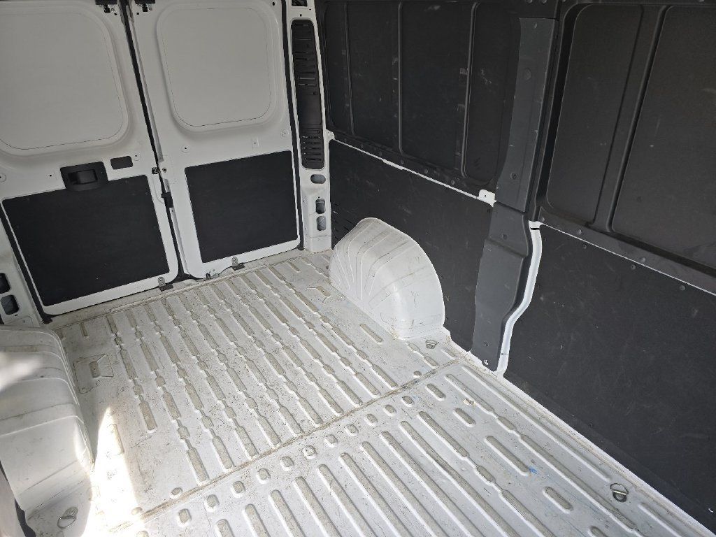 Used 2025 RAM ProMaster 2500 w/ Convenience Group FWD image 22